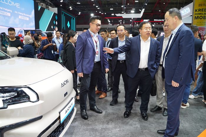Para bos besar GAC International itu pun memberikan sinyal dengan mendukung terhadap ekspansi dan pertumbuhan Aion di Indonesia.