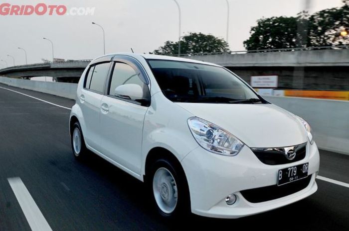 harga mobil bekas Daihatsu Sirion 2011-2017