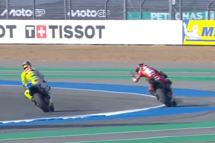 Pecco Bagnaia marah-marah ke Franco Morbidelli pada akhir sesi practice MotoGP Thailand 2025