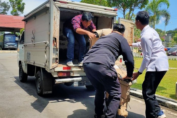 Suzuki Carry untuk jualan sayur juga digunakan untuk mengangkut motor curian