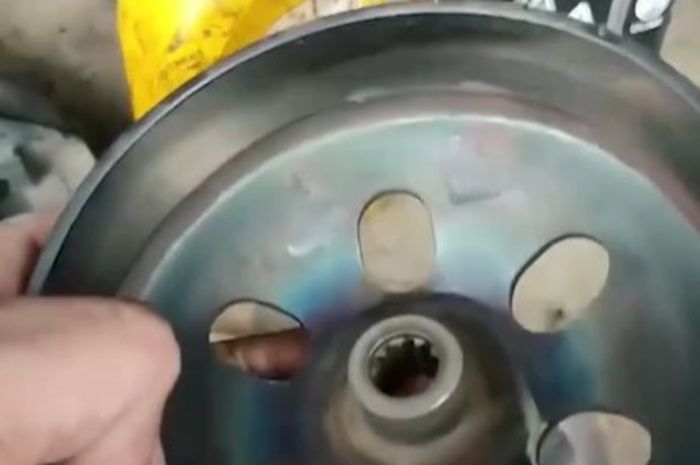 Viral video yang menceritakan keawetan spare part motor Suzuki
