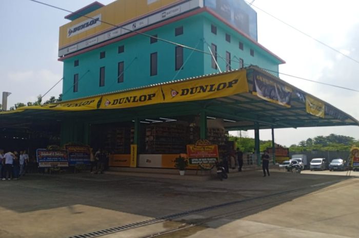 Toko ban terbaru Dunlop Shop Jasutra Motor hadir di Karawang, Jawa Barat