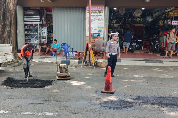 Polresta Banyuwangi membentuk Tim Pencari Jalan Rusak untuk persiapan mudik lebaran 2025