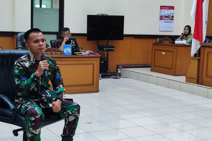 Kelasi Kepala Bambang Apri Atmojo, Anggota TNI AL yang menembak paha dan dada bos rental mobil, Ilyas Abdurrahman di rest area KM 45 tol Tangerang-Merak