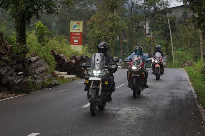 Gelaran touring Honda bertajuk Java Harsa bersama komunitas Big Bike Honda