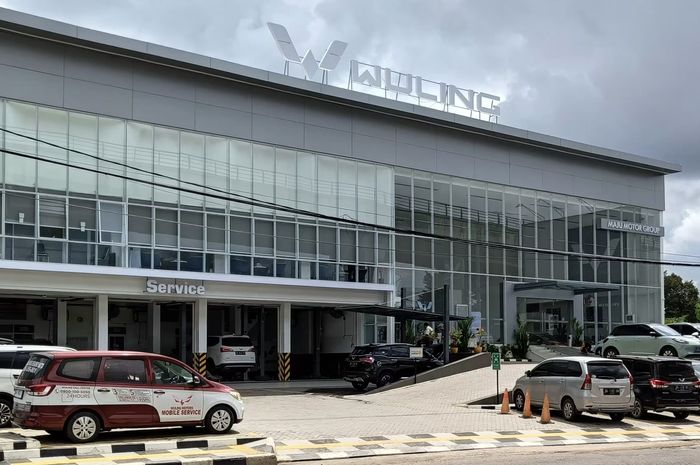Dealer Wuling Maju Motor Palembang baru kini berlogo silver berlokasi di Jl. Kolonel H. Burlian No. 888 RT 12 RW 04, Kebun Bunga, Sukarami, Palembang, Sumatera Selatan