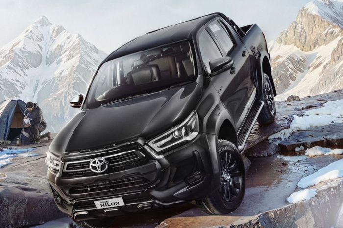 penampakan Toyota Hilux Black Edition