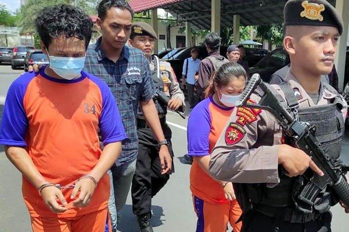 Herlambang Bintara Setiawan (30) dan istri sirinya Antika Situ Alpiyah (24) pelaku maling Toyota Avanza di tol Jombang-Mojokerto diringkus Polisi, kondisi sedang hamil