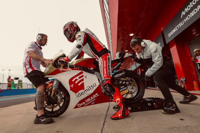 Mario Aji kembali kencang dan lolos Q2 di Moto2 Argentina 2025