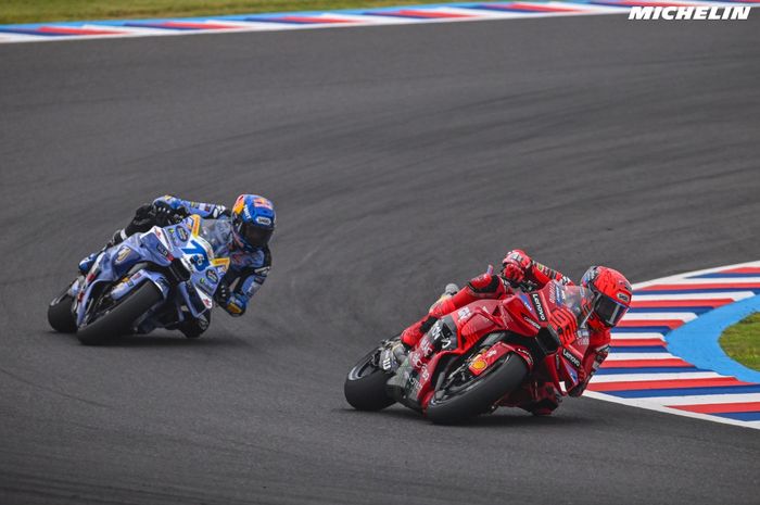 Marc Marquez dan Alex Marquez bekerja sama pada balapan MotoGP Argentina 2025