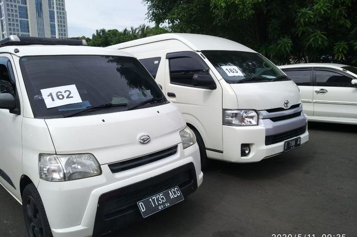Daihatsu Gran Max dan Toyota HiAce yang dijadikan travel gelap terjaring razia Polda Metro Jaya