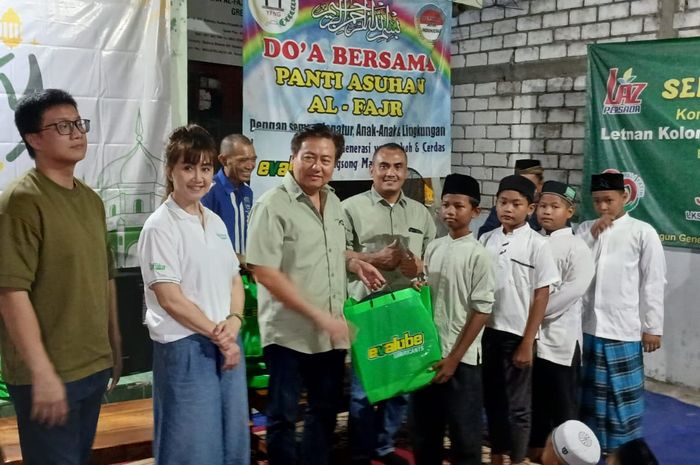 Evalube berikan santunan untuk anak yatim