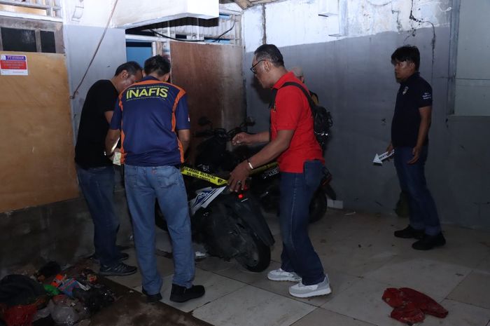 Sebua rumah digrebek polisi, 13 unit motor tak bersurat berhasil diamankan