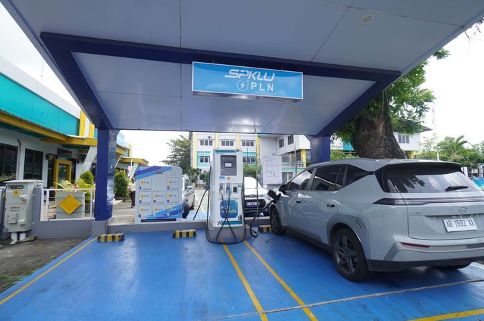 Stasiun Pengisian Kendaraan Listrik Umum (SPKLU) PLN di Yogyakarta