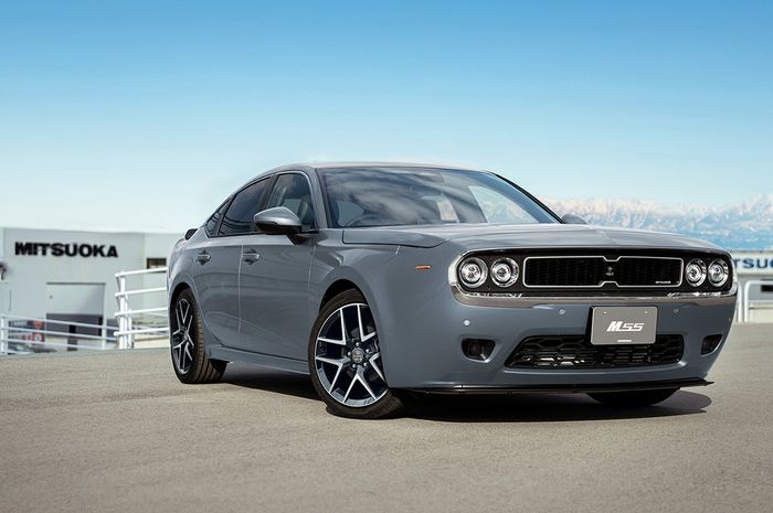 Tampang Mitsuoka M55 1st Edition yang mirip Dodge Challenger.