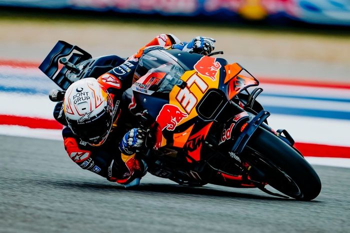 Pedro Acosta punya empat pilihan tim buat MotoGP 2025