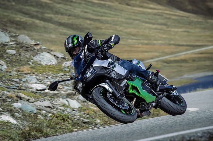 Kawasaki Ninja 7 Hybrid