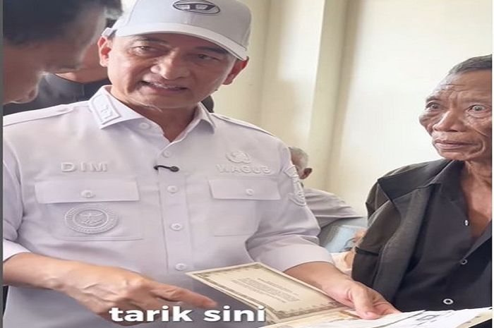 Wakil Gubernur Banten, Achmad Dimyati Natakusumah instruksikan seluruh Samsat agar pengurusan cabut berkas balik nama kendaraan jadi tugas pihak Samsat, bukan pemilik kendaraan