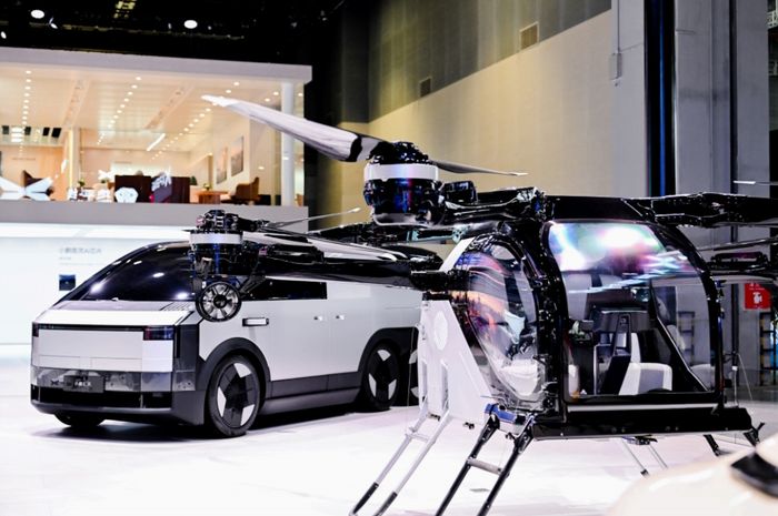 Ilustrasi booth Xpeng di Auto Shanghai 2025