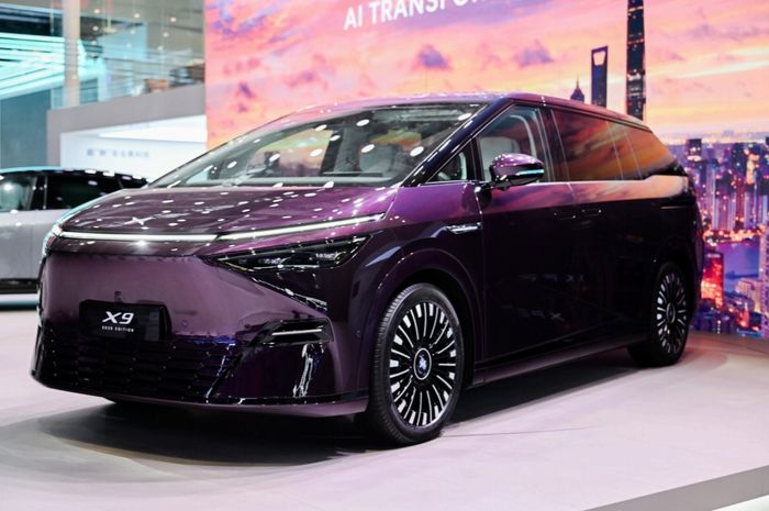 Xpeng X9 terbaru pesaing Toyota Alphard sudah laku ribuan unit