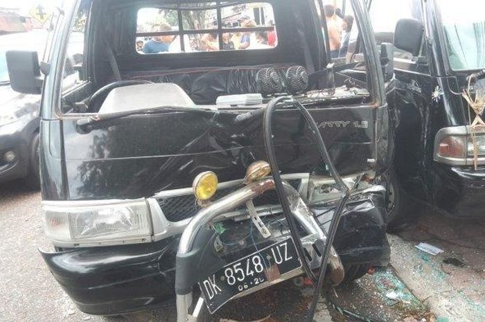 Efek sopir brio penyakitnya kambuh, dua pikap dan 1 motor jadi sasaran tabrakan beruntun di Bali