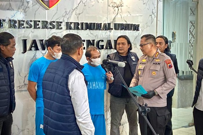 Dua pelaku pemalsu STNK mobil yang dipakai untuk menggadaikan mobil kemudian dicuri lagi di Pemalang berhasil ditangkapol Ditreskrimum Polda Jateng