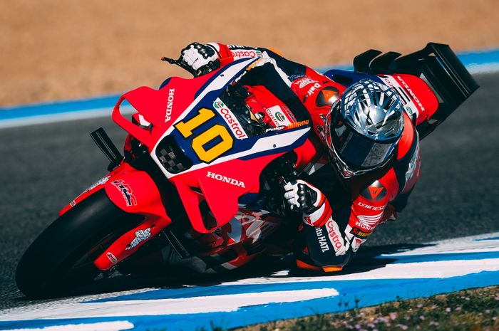 Luca Marini tes helm baru AGV 