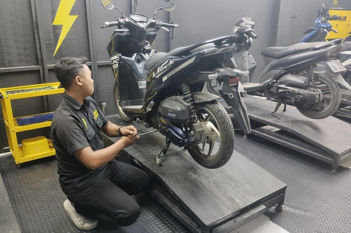 Bengkel baru di Pamulang ini melayani servis ringan, upgrade performa harian, dan ada mesin tes dyno