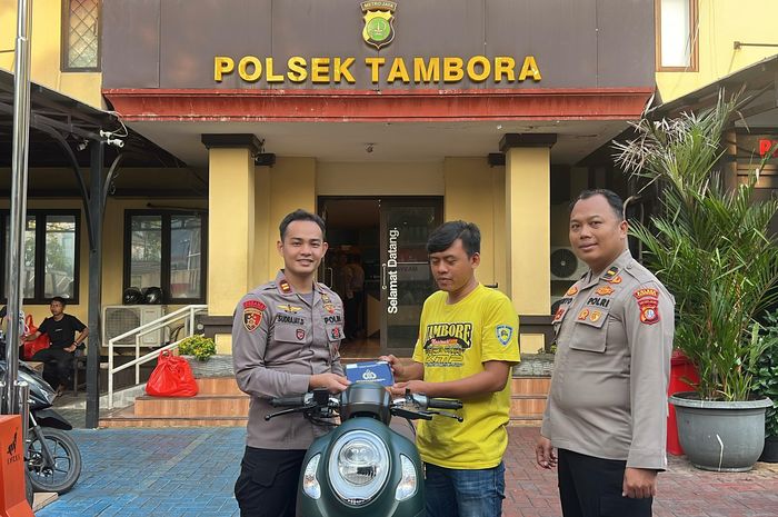 Motor dibeli lunas tapi diambil paksa Debt Collector, Polsek Tambora bantu warga temukan kendaraannya kembali