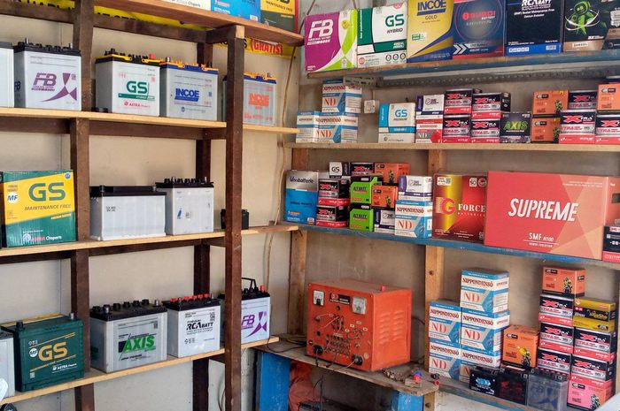 Ilustrasi pilihan aki motor, jangan tergiur yang KW