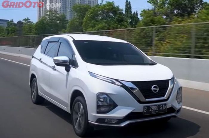cocok jadi mobil keluarga, segini harga Nissan Livina Mei 2025