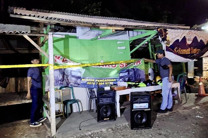 Markas preman pemalak truk bernama Kawan Baru Supir (KBS) di Jalinsum desa Talang Jembatan, Abung Kunang, Lampung Utara diobrak-abrik Polisi