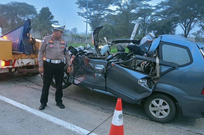 Polisi ungkap analisi penyebab kecelakaan Toyota Avanza di Tol Gempol-Pasuruan yang renggut 2 nyawa
