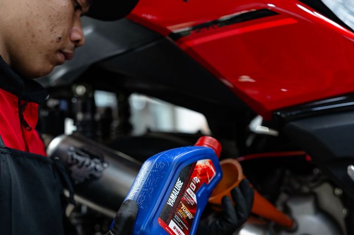 Ini dampaknya motor matic diisi oli motor sport 