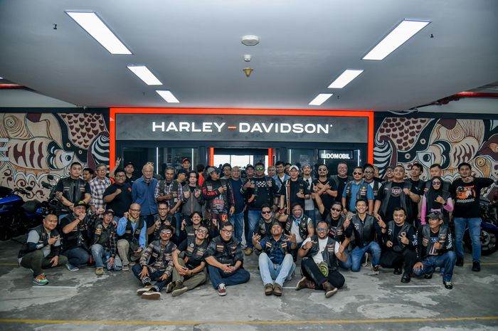 Ikatan Sport Harley-Davidson (ISHD) bersama Indomobil Harley-Davidson of Jakarta mengadakan silaturahmi di Showroom Indomobil Harley-Davidson of Jakarta.