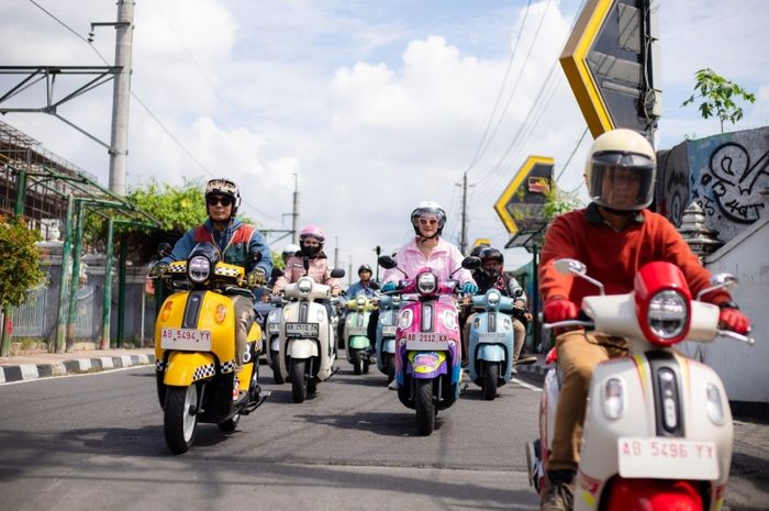 City Touring keliling kota Yogyakarta mengenakan outfit &ldquo;kalcer&rdquo;