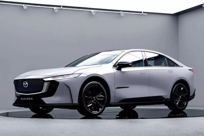 Mazda Motor Corporation menghadirkan versi sporti dari sedan listrik Mazda EZ-6 Sports Edition untuk pasar Cina.