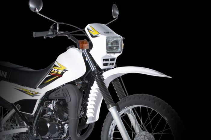 penampakan trail jadul mesin 2-tak Yamaha DT125 yang ternyata masih dijual