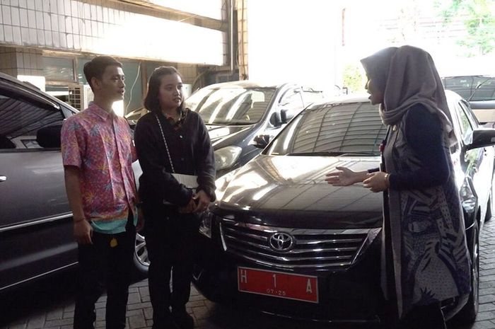 Mobil dinas Wali Kota Semarang, Toyota Camry pelat merah H 1 A boleh dipinjam gratis warga kota Semarang untuk acara nikah