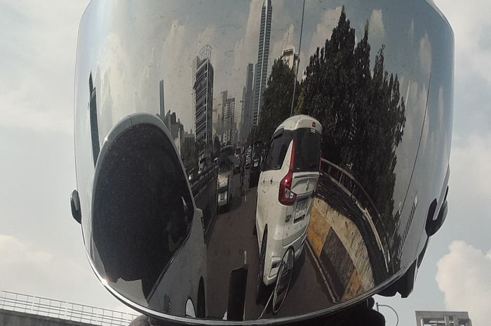 Pengguna helm dengan visor gelap sulit dideteksi ETLE