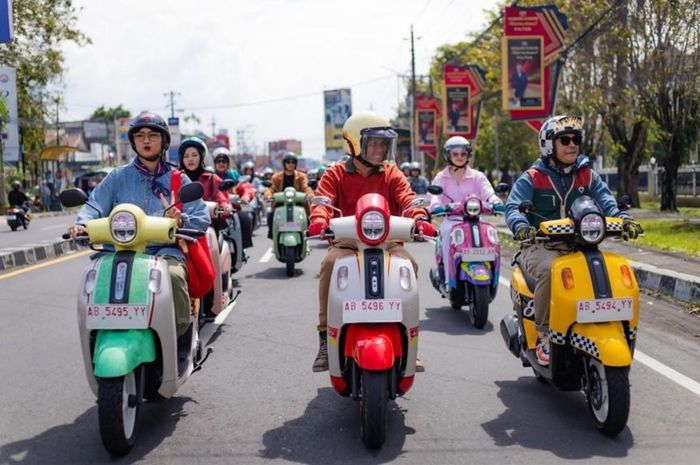 Keseruan city touring bareng komunitas  Fazzio.