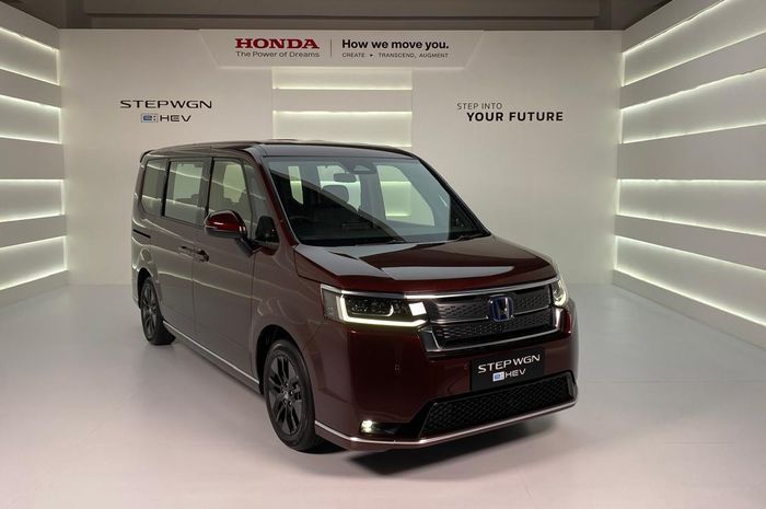 Honda StepWGN e:HEV siap sapa GIIAS 2025.