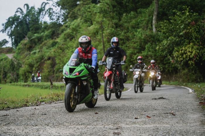 Motul gelar turing jelajahi wisata di wilyah Sulawesi Selatan