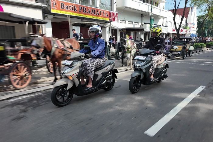 Turing bersama Yamaha Gear Ultima 125.