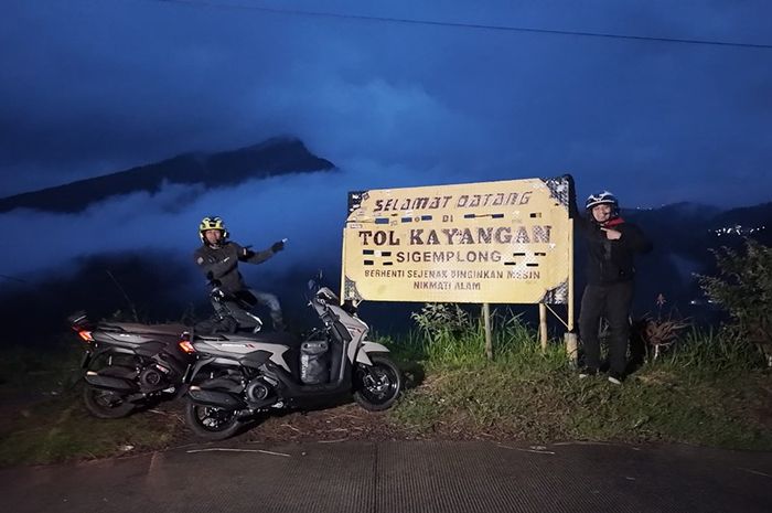 Yamaha Gear Ultima 125 terbukti sanggup nanjak sampai Tol Kayangan. 