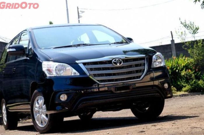 kisaran harga mobil bekas Toyota Kijang Innova Barong per Juli 2025