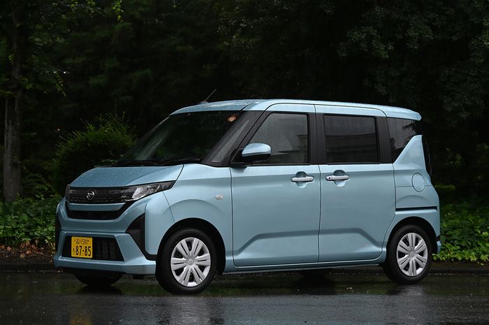 Daihatsu Move varian X.