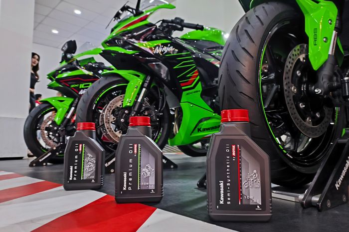 Kawasaki derkolaborasi dengan Motul luncurkan dua oli mesin baru