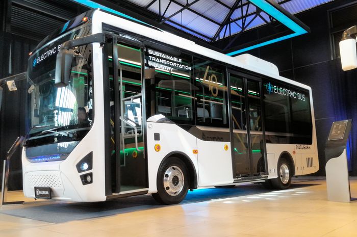 Karoseri Laksana resmi meluncurkan bus listrik Nucleus 6 di workshop Karoseri Laksana di Ungaran