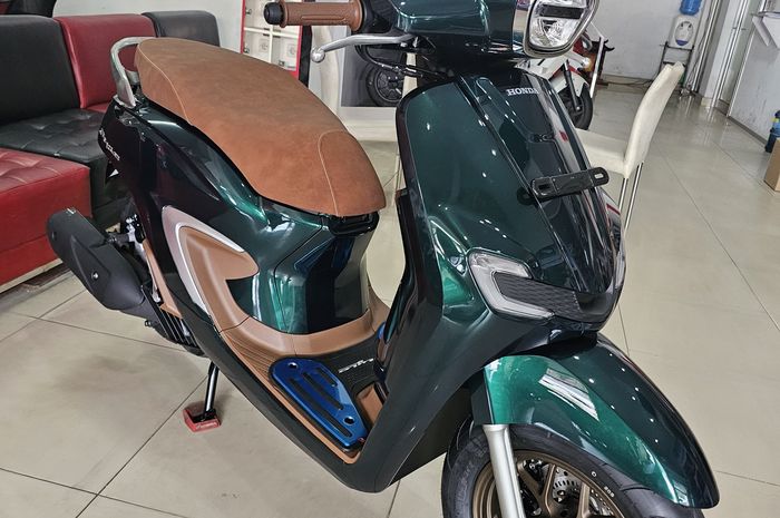 Honda Stylo di PT. Graha Prawira Daniswara di Jl. Sultan agung km 28 no 3 bcd, kel. Medan Satria, kec. Medan satria, Kota Bekasi atau kontak ke nomor WA Dealer 0857-7860-9159. 